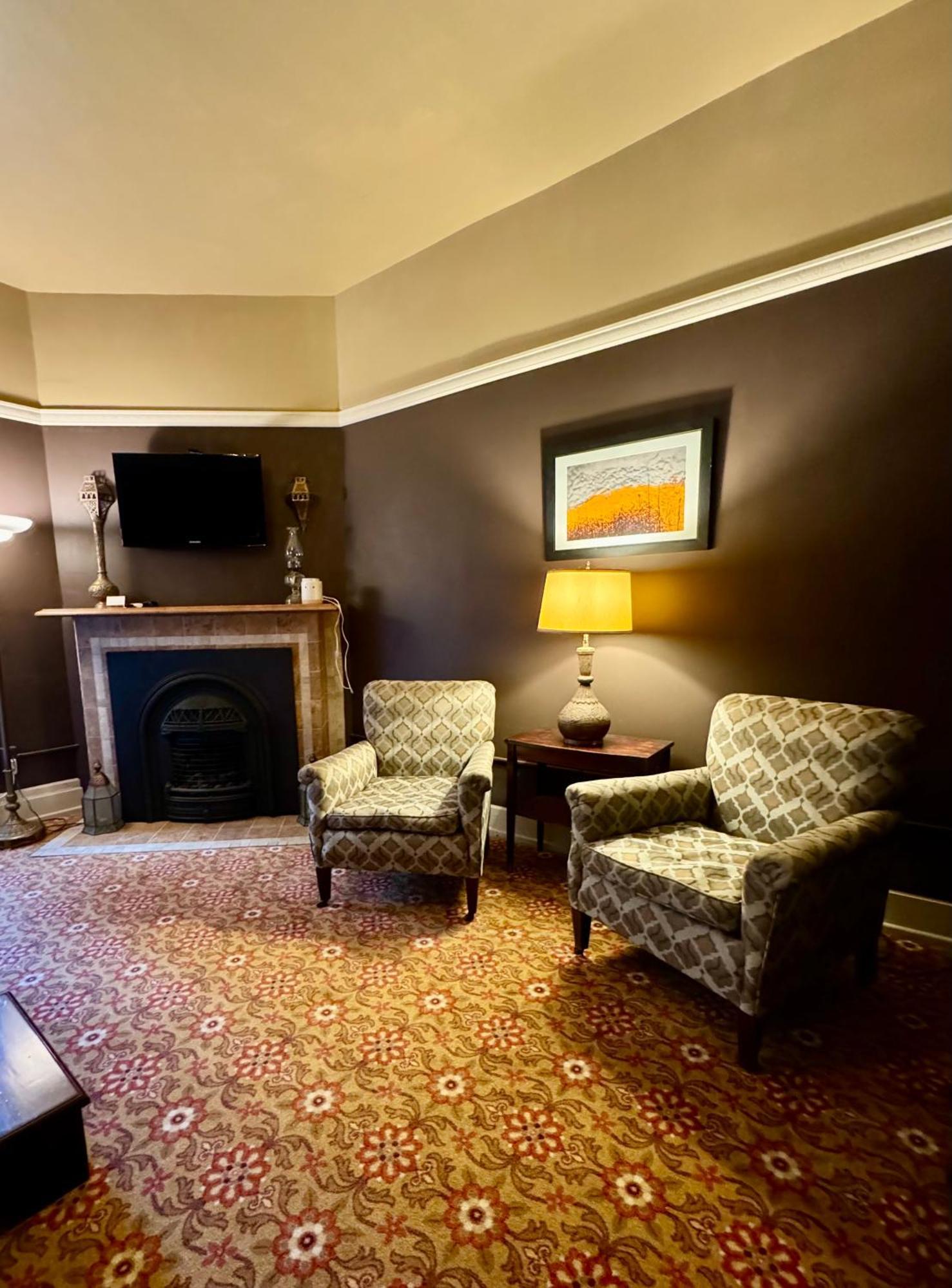 The Edwards Waterhouse Inn Fredonia Eksteriør bilde